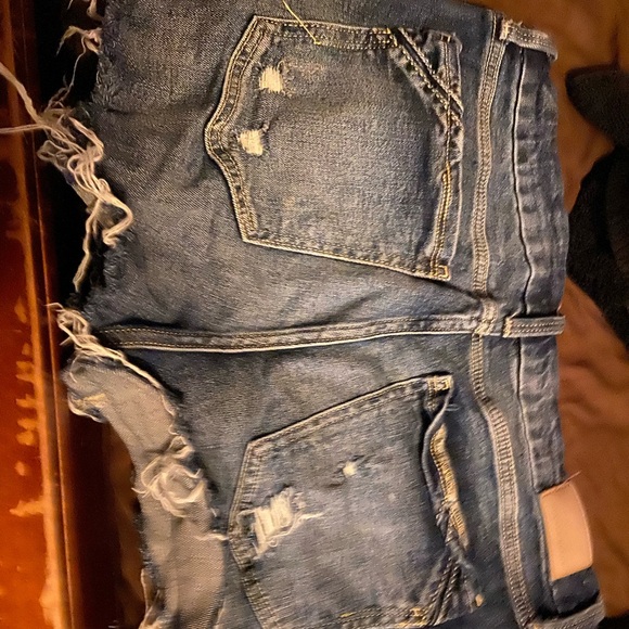 Buckle black distressed shorts - Picture 2 of 3